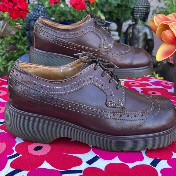 🏴󠁧󠁢󠁥󠁮󠁧󠁿 Dr. Martens MIE Brogue Wingtip Babydoll Platform Y2K Oxfords UK 8 - Picture 9 of 17